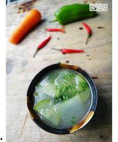 解暑吃瓜场面图片,瓜果飘香欢乐多