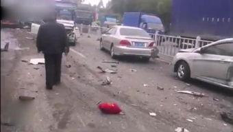 车祸吃瓜视频下载,网友热议事故真相与网络暴力