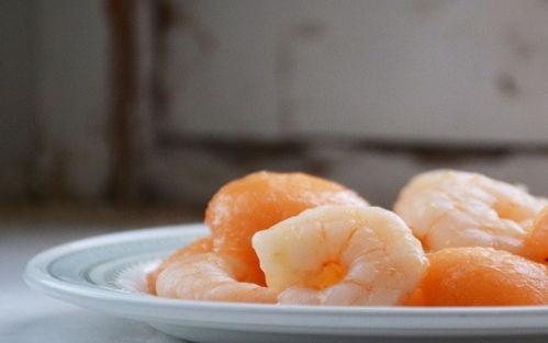 可以先吃虾再吃哈密瓜吗,探索先食哪者的饮食顺序奥秘